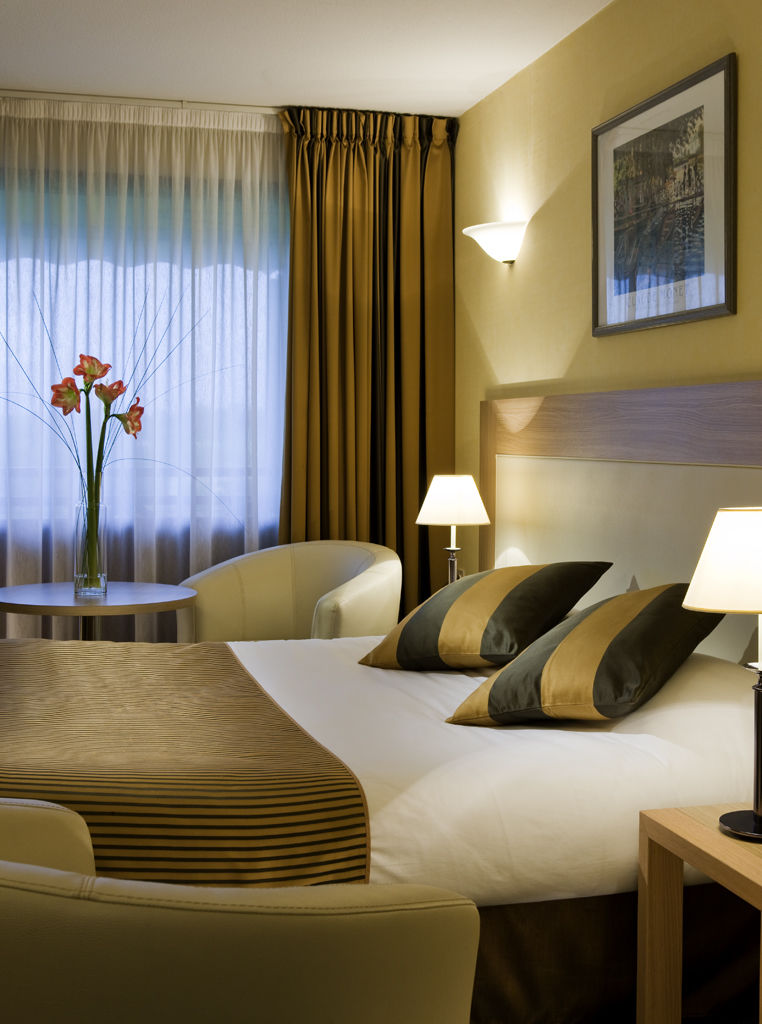Hotel *** & Spa Vacances Bleues Villa Marlioz Aix-les-Bains Rum bild